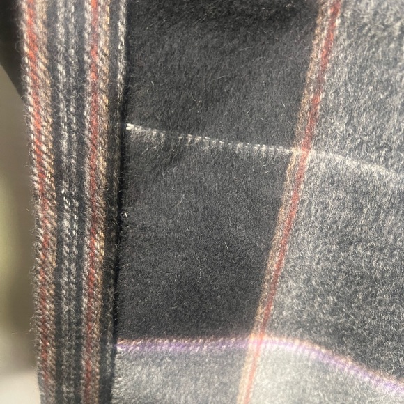 Cashmere Refined Gray and Purple Luxurious Wide/Long Scarf - Picture 11 of 13